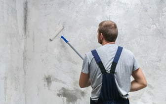 Зачем грунтовать стены перед покраской? Вот как выбрать качественный состав — Полезно