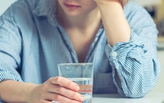 Врач рассказал о единственном эффективном средстве от похмелья