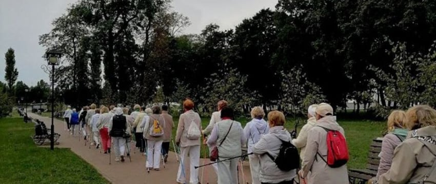 Брестчане старшего поколения участвовали в республиканском марафоне по скандинавской ходьбе