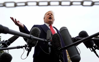 Трамп заявил о возможных новых санкциях против России и снова призвал к переговорам