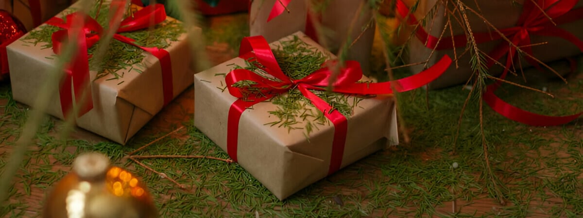 Что делать, если новогодняя ёлка начала сильно терять иголки? Вот несколько важных правил и хитростей — Полезно