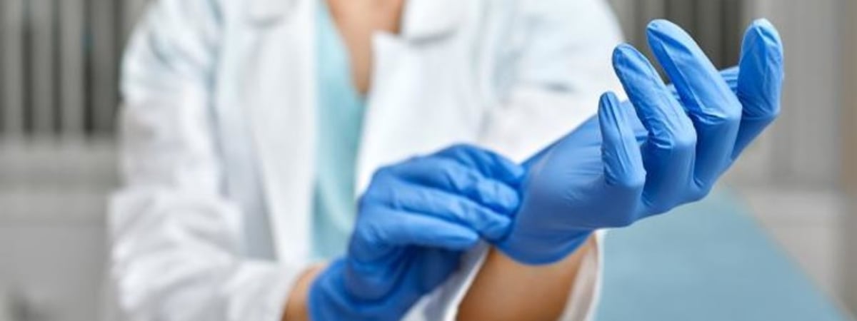 25 минут, пара перчаток и 2 грамма жидкого мыла. В Беларуси определи время и нормы расхода материалов на приеме у врача