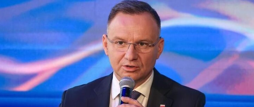 Дуда обвинил Украину в отдалении от Польши