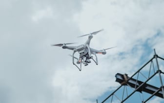 Ночью дроны РФ попали в гражданскую инфраструктуру Одессы и Николаева: какие последствия