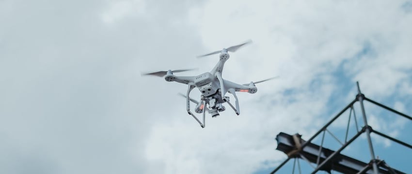 Ночью дроны РФ попали в гражданскую инфраструктуру Одессы и Николаева: какие последствия