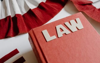 Конституционный суд Южной Кореи отклонил импичмент премьер-министра Су