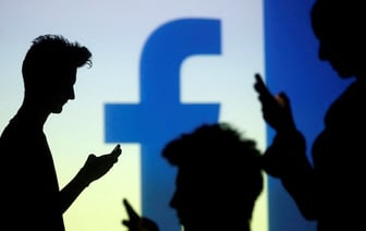 Meta предупреждает о блокировке новостей в Facebook для Австралии из-за лицензионных сборов.