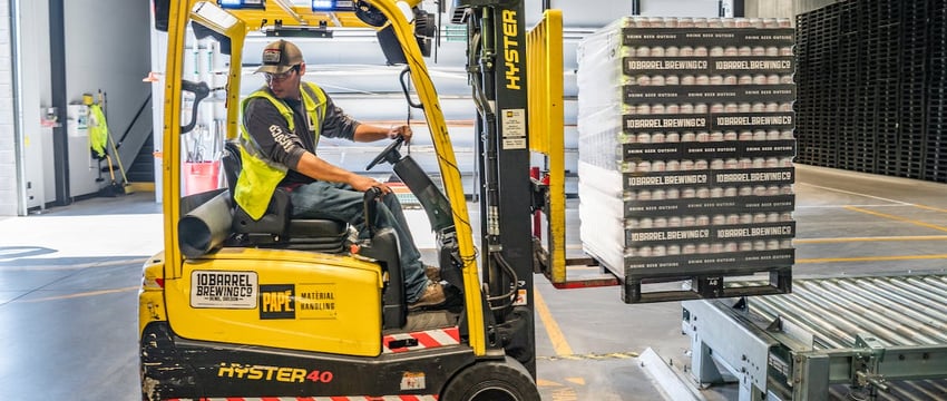 В Ростовской области пылает полимерный завод: очевидцы сообщают о взрыве