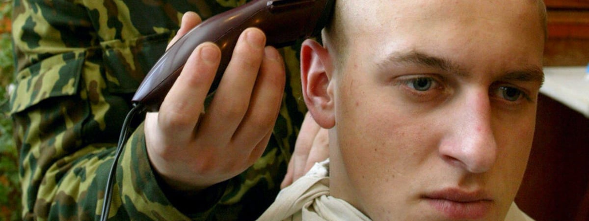 «В этом году 90% пойдут в армию». Выпускников военных кафедр массово призывают служить