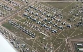 Как выглядит самое большое кладбище самолётов? В Сети появилось видео с высоты — Видео