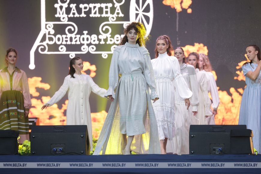 Красочный фейерверк юбилейного ХХ культурно-спортивного фестиваля «Вытокi» в Пружанах