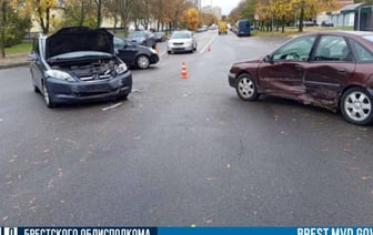 ДТП на Советской Конституции в Бресте: столкновение Renault и Honda