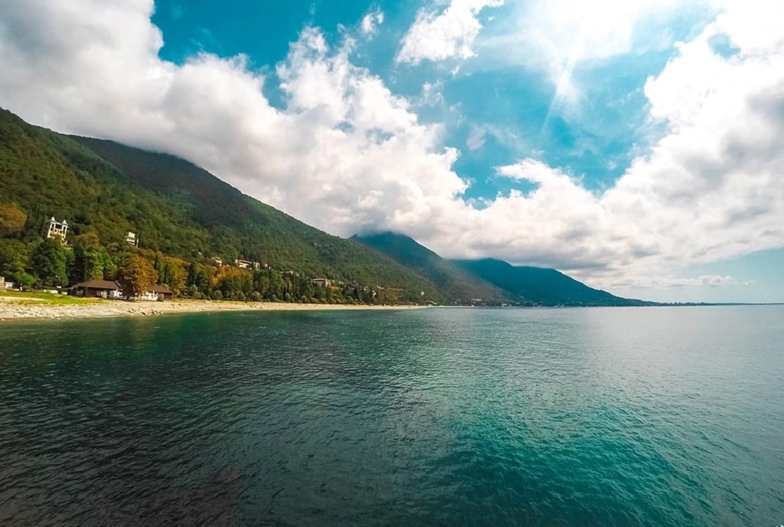 Стартуем из Бреста! 5200 км пути, пробки и коровы на дорогах – путешествие к морю в Абхазию на машине