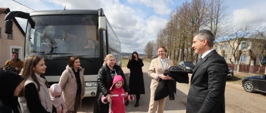 Дети из Молдовы вернулись домой после злоключений на границе Беларуси