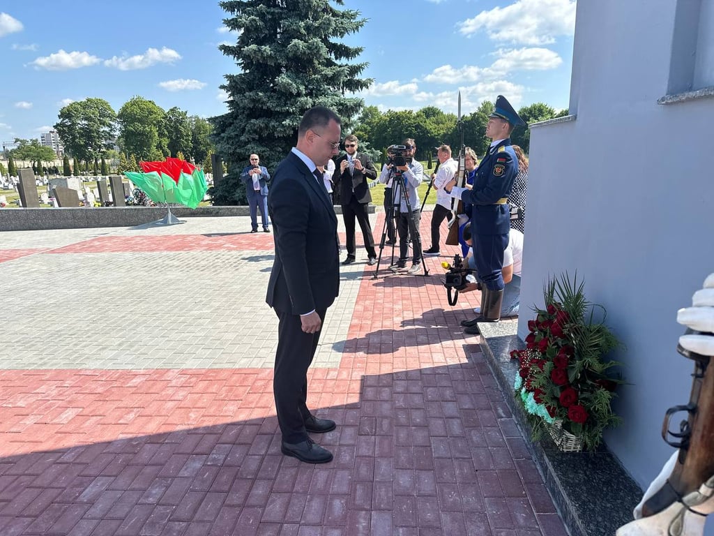 В Бресте состоялось открытие двух информационных досок на Аллее Памяти на Гарнизонном кладбище