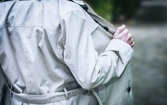 В Гродно по многоквартирному дому ходил голый мужчина — что было дальше