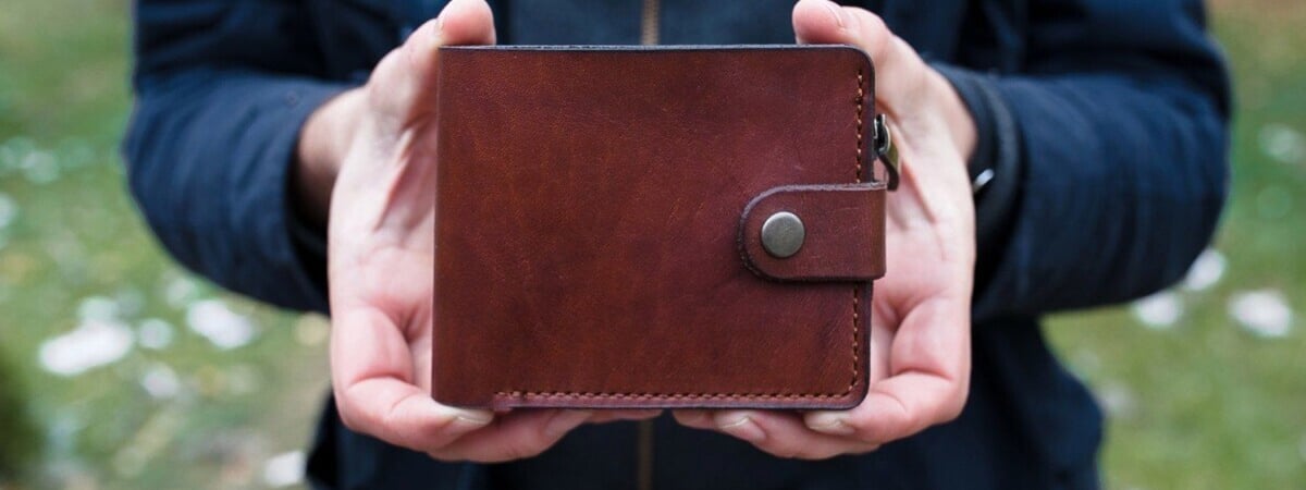 Белорусским компаниям напомнили о штрафах за выплату зарплаты раз в месяц. А если работник отказался от аванса?