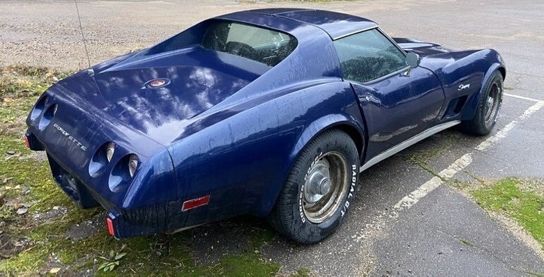 48-летний Chevrolet Corvette продали на аукционе Беларуси. Вот за сколько