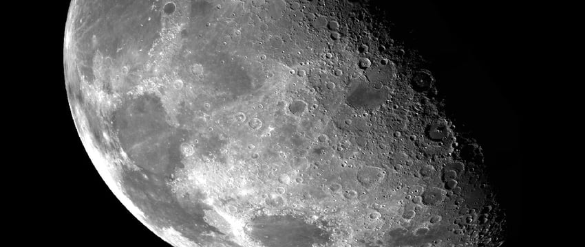 Пещера, найденная на Луне, может стать убежищем для людей в будущем