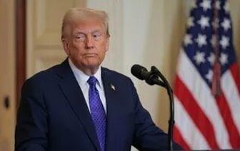 Трамп пообещал обсудить с Путиным завершение войны в Украине