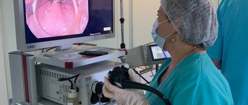 Первую операцию с рассечением пищевода пациенту провели в Беларуси