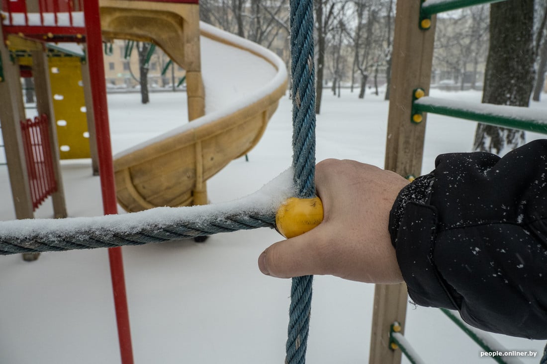 Белорус уверяет, что много лет растил не своих детей — и не знал об этом