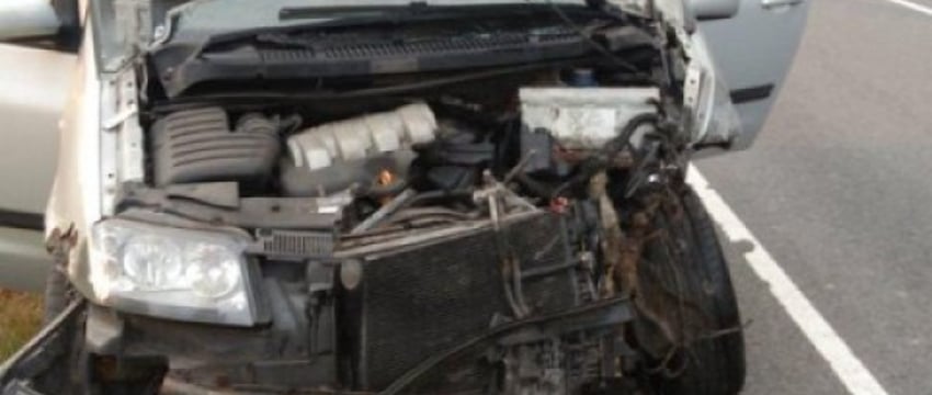 Два автомобиля  столкнулись лоб в лоб в Каменецком районе