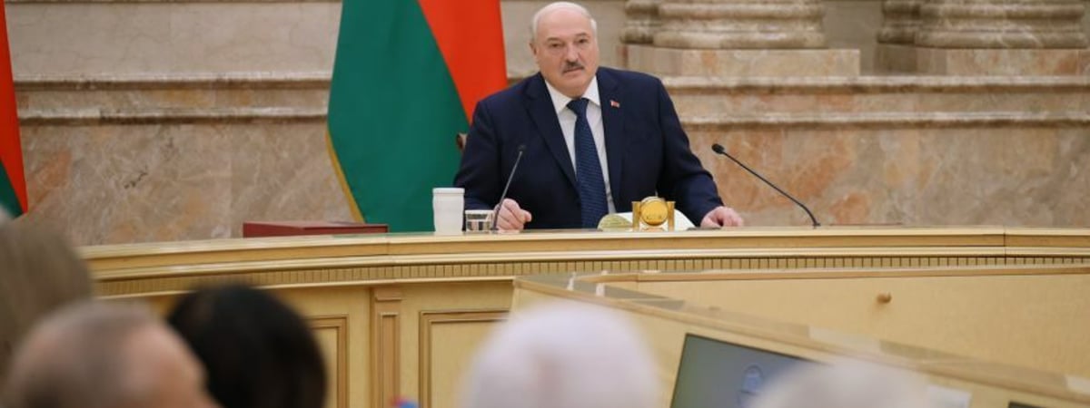 Лукашенко приказал подготовиться к приходу «нового поколения» без перехода власти. Что имел в виду?