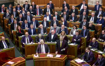 «Называл грузин крысами» — Орбан и правящая партия отказались почтить память Навального в парламенте Венгрии