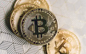 Спотовый Bitcoin ETF и реклама за криптовалюту