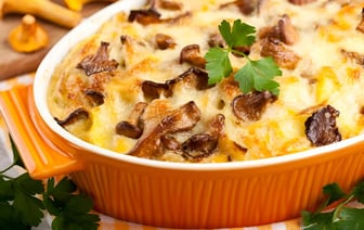 Как приготовить творожную запеканку с грибами? Нашли осенний рецепт, который превзойдёт сладкие варианты — Полезно