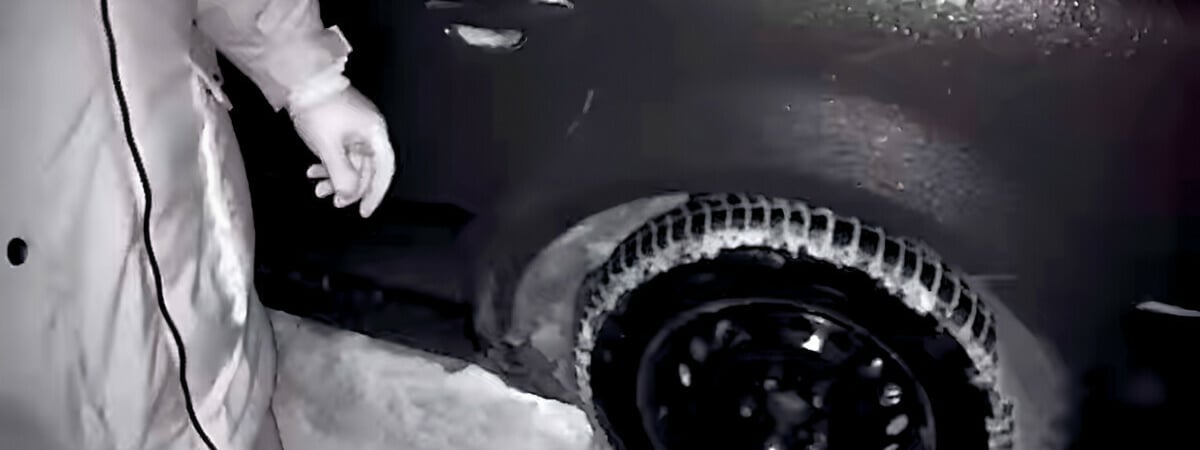 В Гродно у водителя забрали машину, когда приехал в МРЭО, чтобы снять с учёта. Что произошло? — Видео