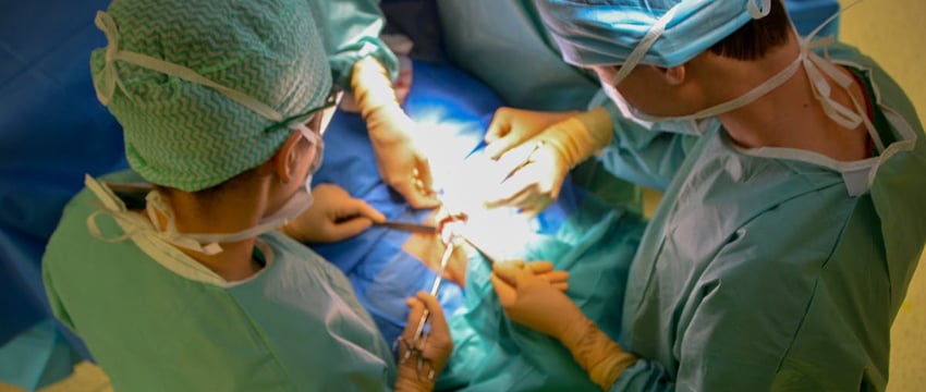 Житель Белыничского района решил, что знакомый украл у него печную трубу. За это он буквально размолотил стул у него на голове