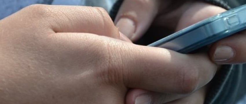 В Беларуси 21-летний педофил годами разводил школьниц на интимные фото