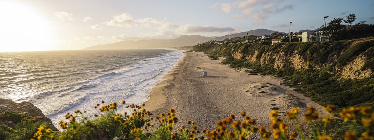 Один из банков разослал белорусам SMS с требованием перечислить деньги. Кому не нужно платить?