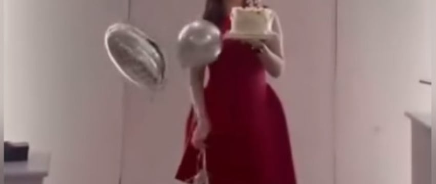 Отмечала день рождения. Девушка едва не ослепла из-за шаров