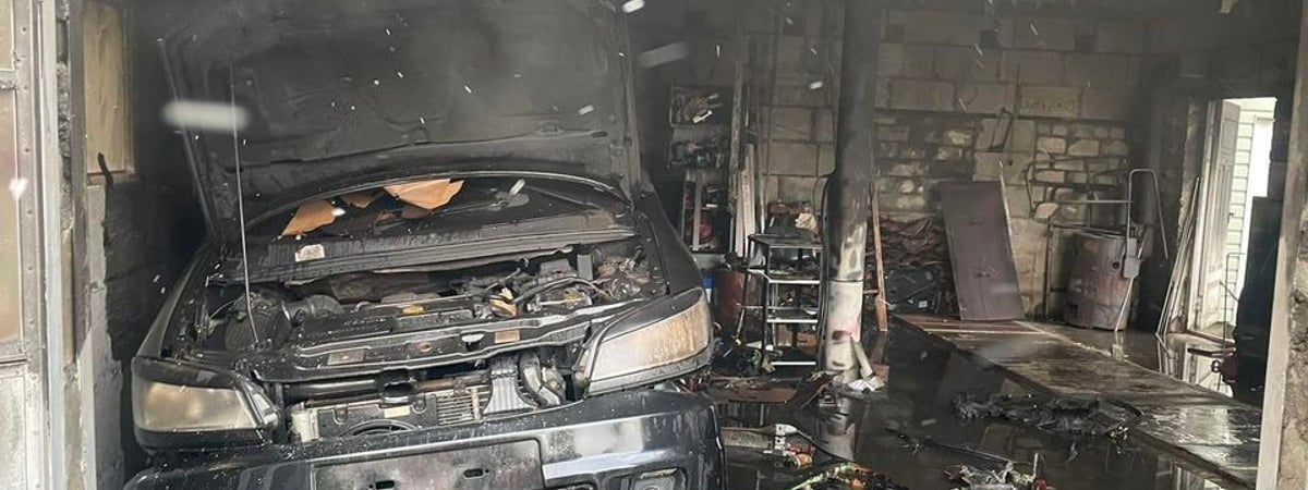 В Слониме мужчина проводил сварочные работы на машине и получил ожоги