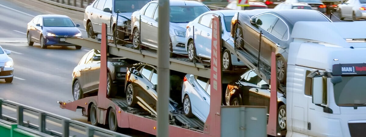 Подержанные авто, аккумуляторы и не только. Южная Корея объявила о расширении санкционного списка товаров для РБ