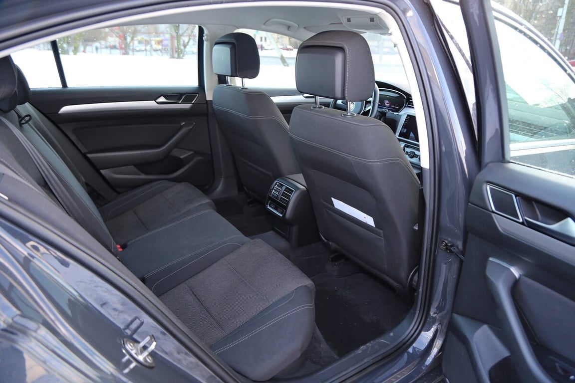 Этот «Пассат» в продаже уже несколько месяцев. И никто не звонит! Что не так с машиной?