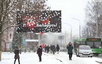 «Шел в метель несколько километров» – Мама обвинила кондуктора в Полоцке в том, что выгнал ее сына из автобуса — Видео