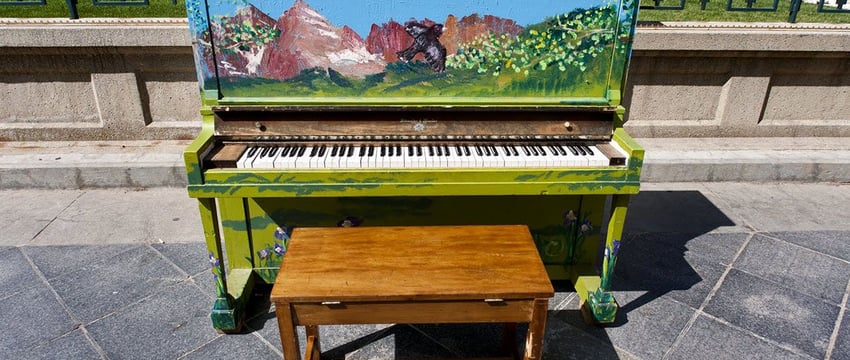 На улицах и в торговых центрах Гомеля могут появиться пианино