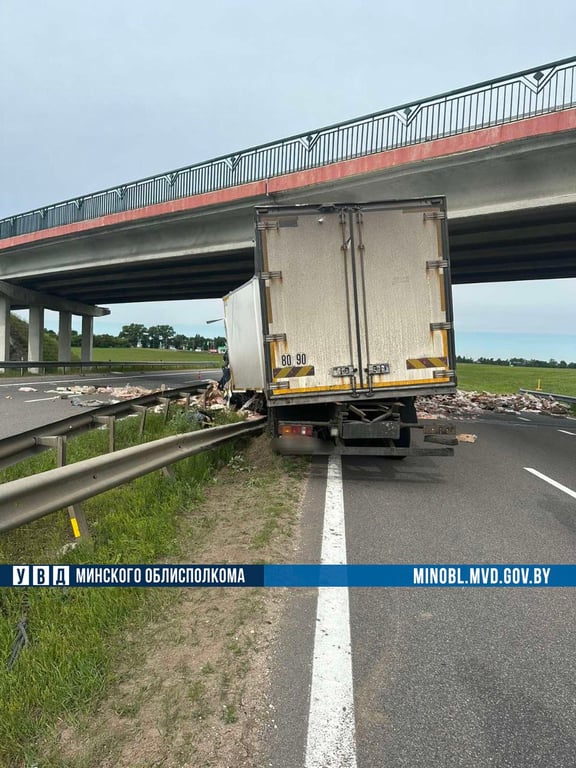 Водитель грузовика погиб в ДТП на автодороге М-5