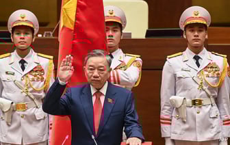 Парламент Вьетнама избрал новым президентом страны главного полицейского.