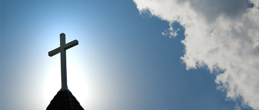 Католическая Церковь выплатит 76 миллионов долларов канадским жертвам сексуального насилия.