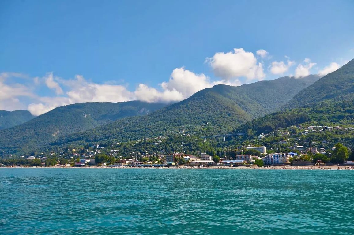 Стартуем из Бреста! 5200 км пути, пробки и коровы на дорогах – путешествие к морю в Абхазию на машине