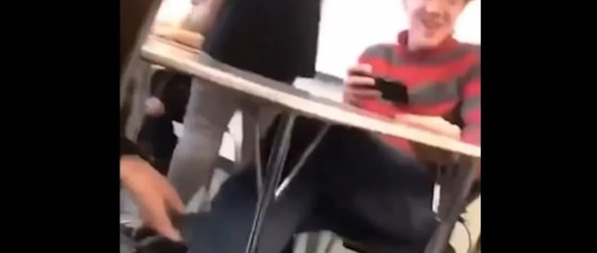 Старое видео, на котором видно, как стрелок из Трампа подвергается травле в школе.