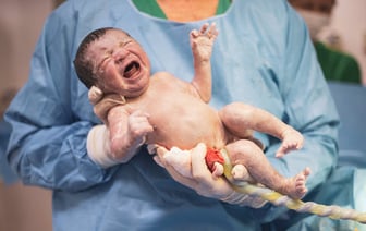 С мая повысят размер БМП. На сколько вырастут доплаты к пенсиям и пособия?