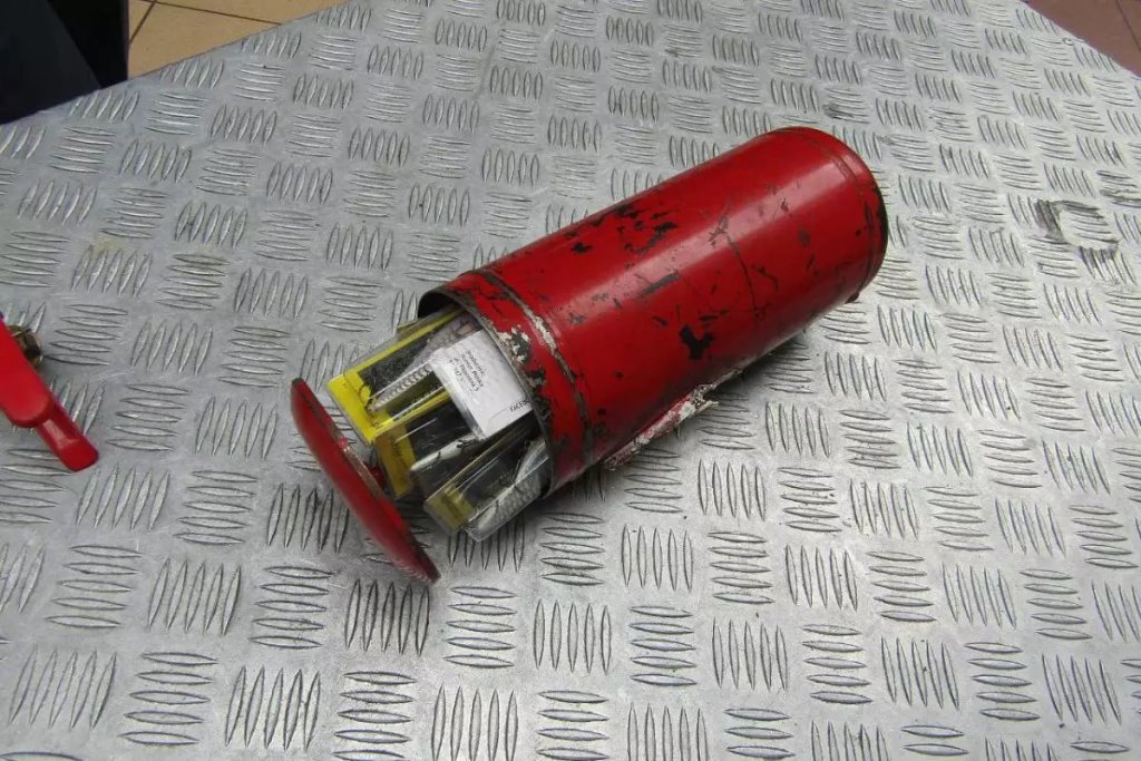 Белорус вез контрабанду в огнетушителе. Что там было?