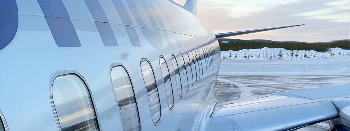 Самолет Sukhoi Superjet не долетел от Москвы до Санкт-Петербурга