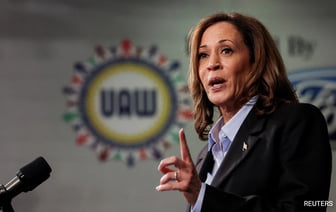 Камала Харрис заявляет, что снизит требования к ученой степени для получения определенных федеральных должностей